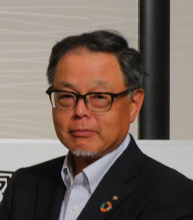 会長 﨑尾　肇